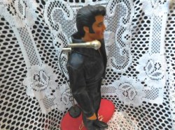 ELVIS RED STAND SIDE